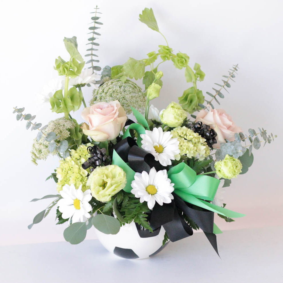 ¡Verde! ¡Listos! Floral Arrangement